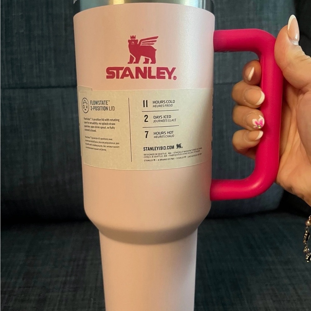 Stanley 40 oz. Quencher H2.0 FlowState Tumbler Flamingo Pink VALENTINES COLOR